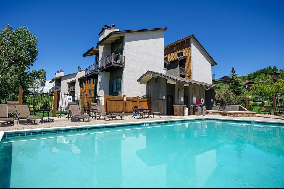 R2408 - Rockies Condominiums Apartment in Steamboat Springs