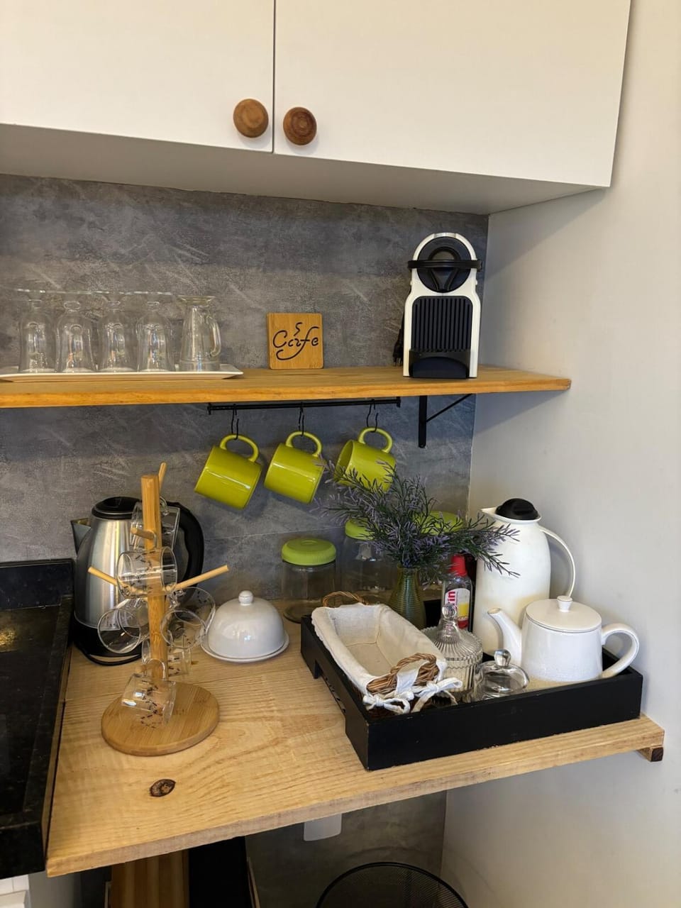Coffee/tea facilities, Kitchen or kitchenette
