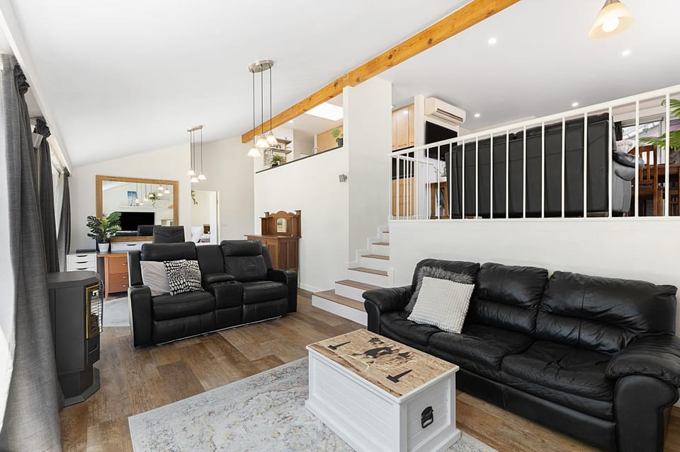 Living room, Lounge or bar