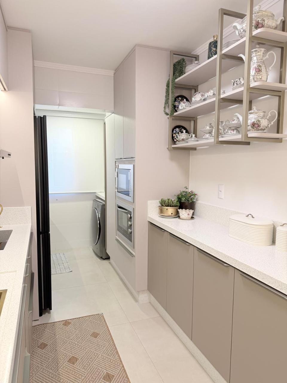Apto moderno a 500m da Praia Central | 2 quartos Apartment in Camboriú