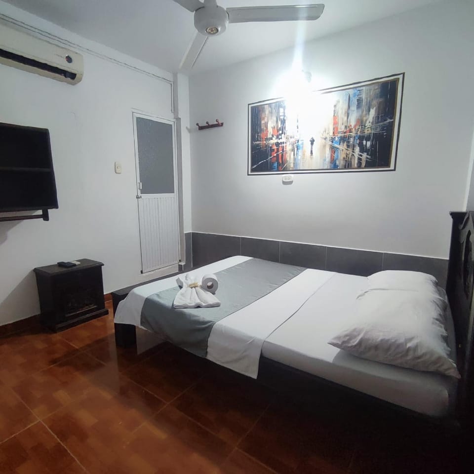 Bed, Bedroom, towels, air conditioner