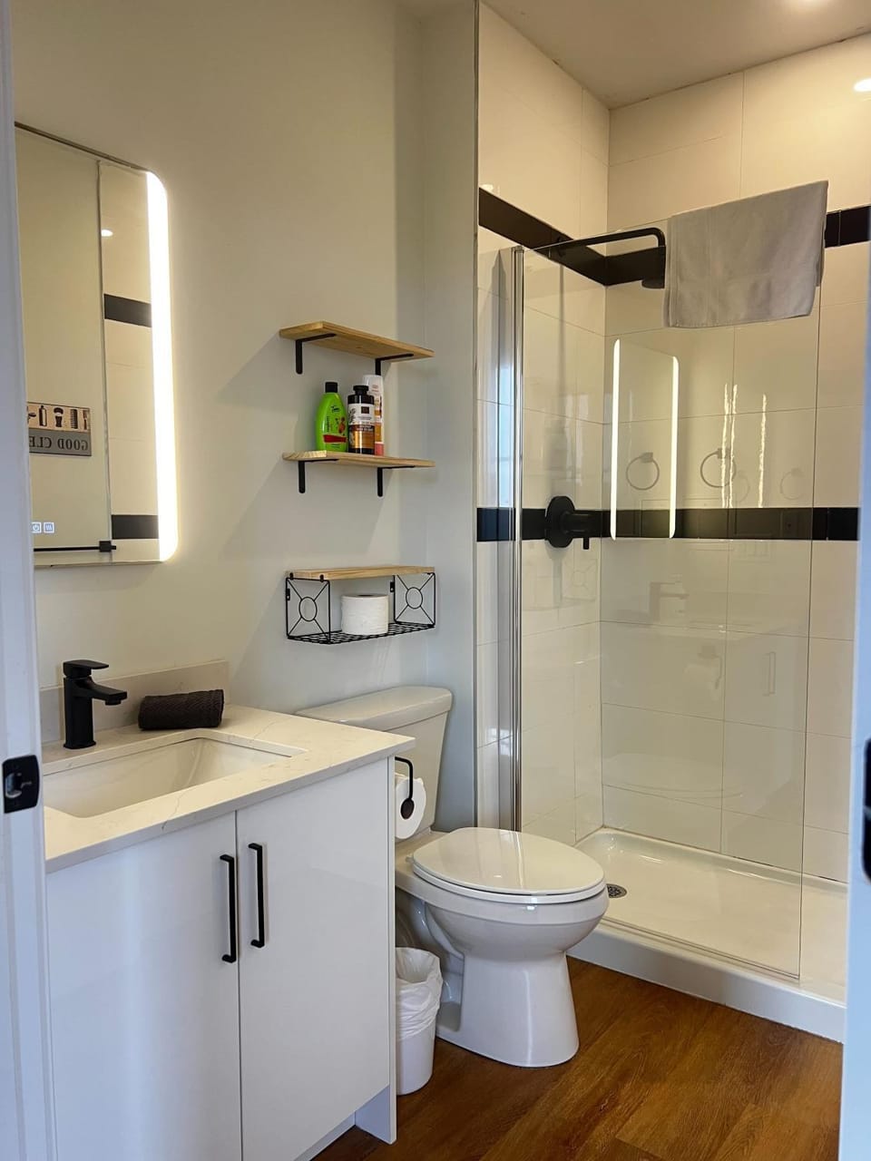 The Skyline & Harborview Corner Studio #510, Downtown, AC Apartment in Dartmouth