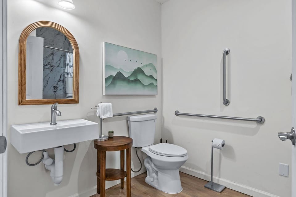 Toilet, Bathroom, Photo of the whole room