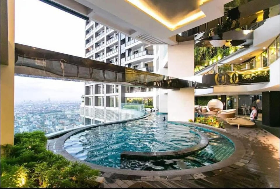 Gramercy Residences with Free Pool, WIFI, Sauna and Gym Apartment hotel in Makati