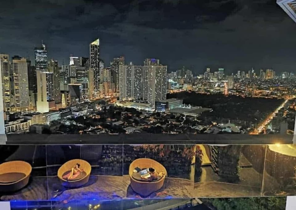 Gramercy Residences with Free Pool, WIFI, Sauna and Gym Apartment hotel in Makati