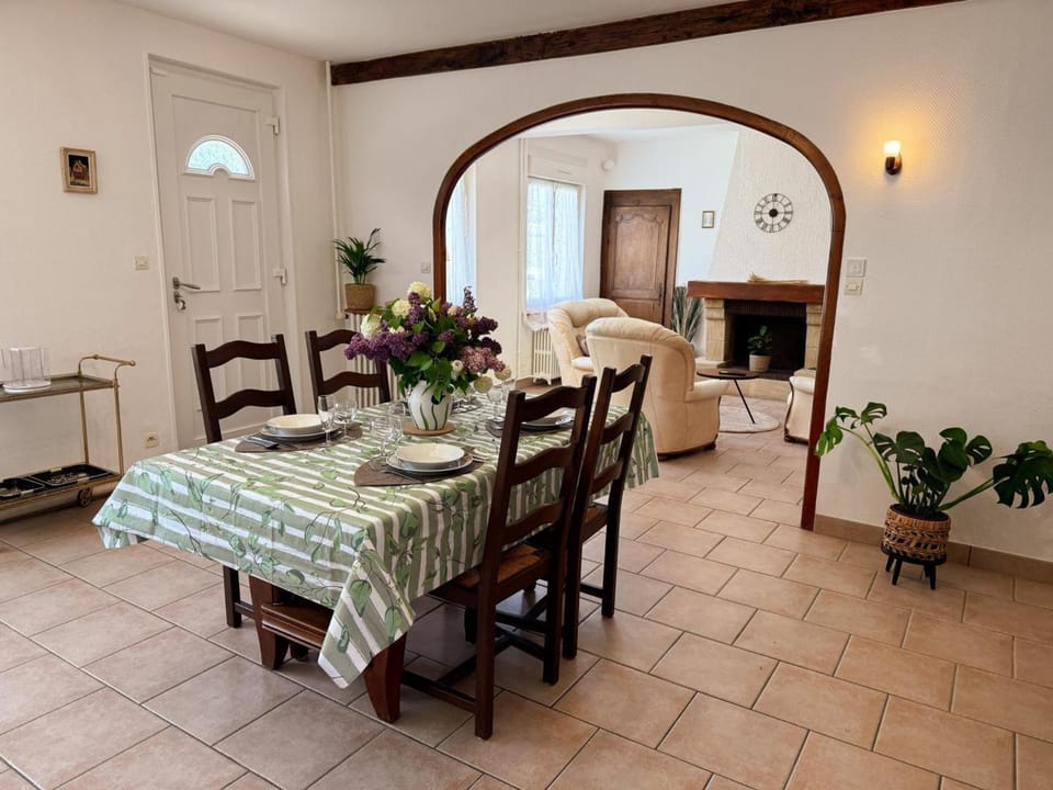 Gîte de plain-pied avec parking, animaux OK - 4 pers. - FR-1-491-481 House in Centre-Val de Loire