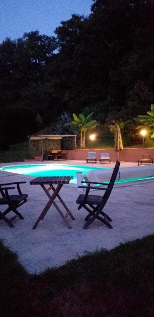 Swimming pool