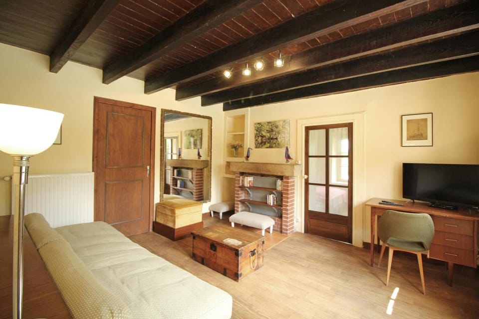 Pierre-brune House in Nouvelle-Aquitaine