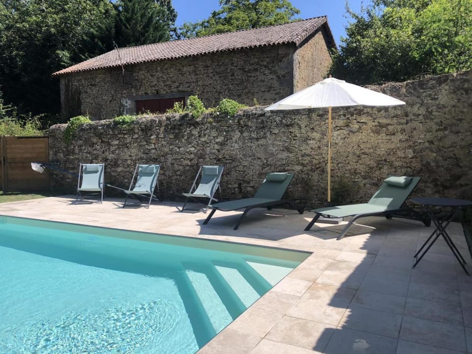 Le logis de la roche House in Nouvelle-Aquitaine