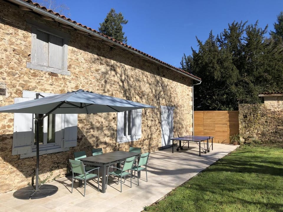 Le logis de la roche House in Nouvelle-Aquitaine