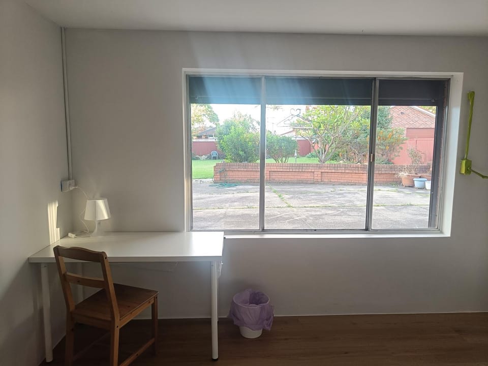 Queen Room with Private Toilet and Laundry - A3 Vacation rental in Sydney