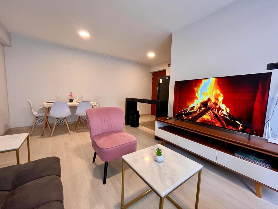 Lindo Apartamento en Pueblo Libre - TV - HBO Max Apartment in Lima