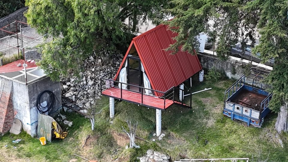Property building, Day
