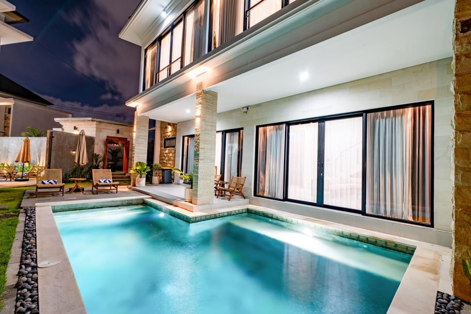 Villa Nia Gray 5Bedroom Seminyak Villa in Kuta