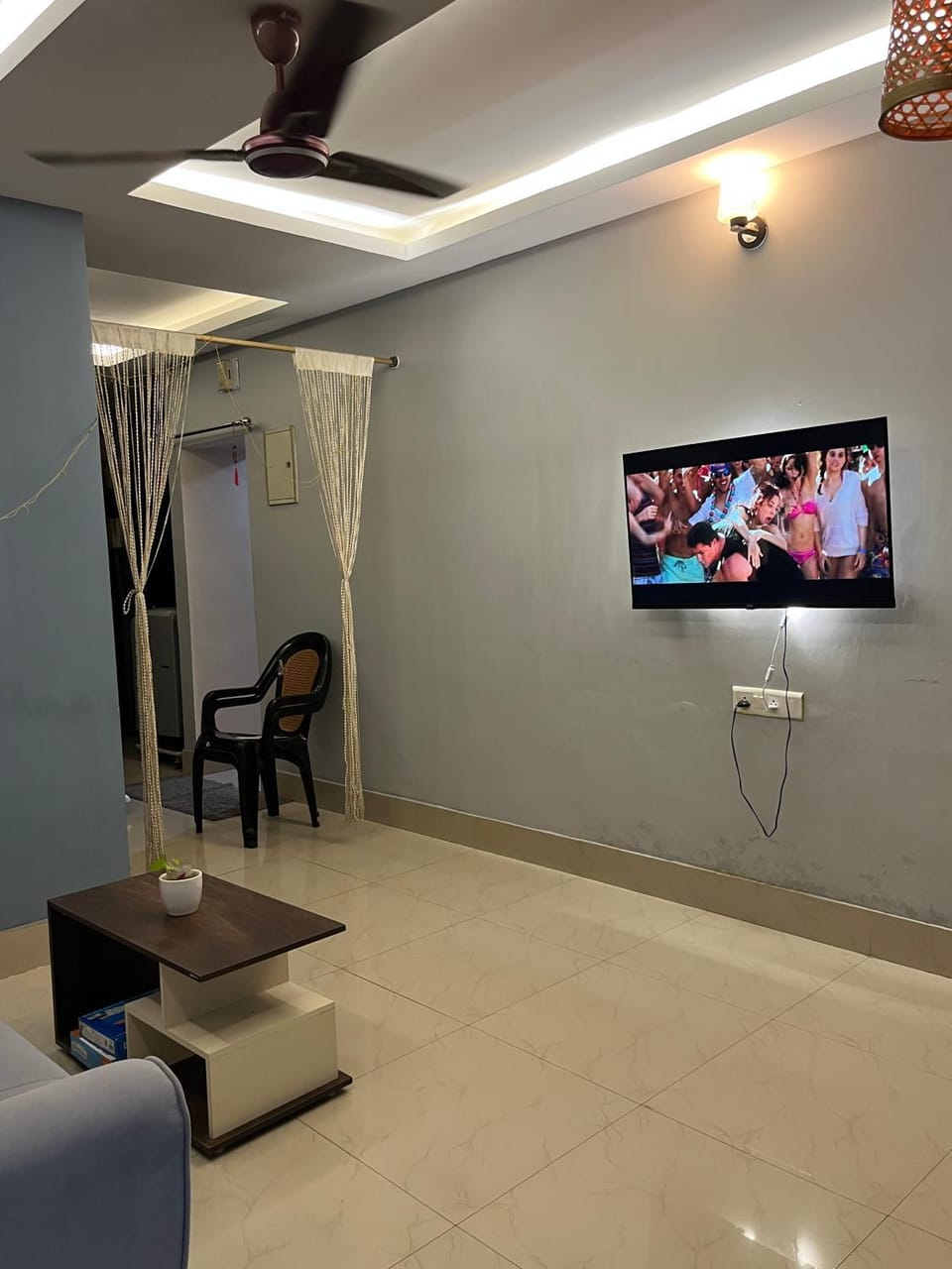 TV and multimedia, Living room, Seating area, Evening entertainment