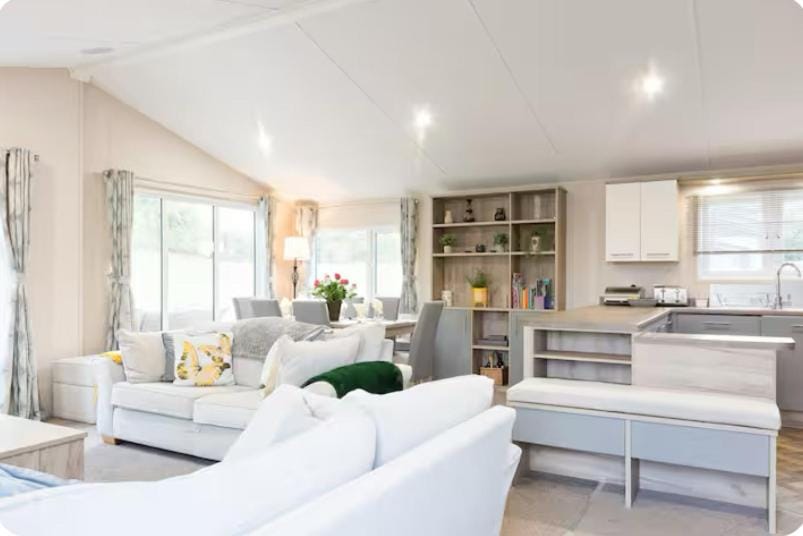 Meadowbank Executive Lodge Pet Friendly Shorefields Country Park, Milford on Sea Campground/ 
RV Resort in Milford on Sea