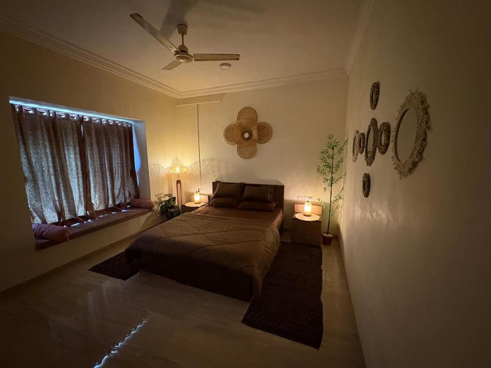 Cozy Retreat in Royal Palms Apartment in Mumbai