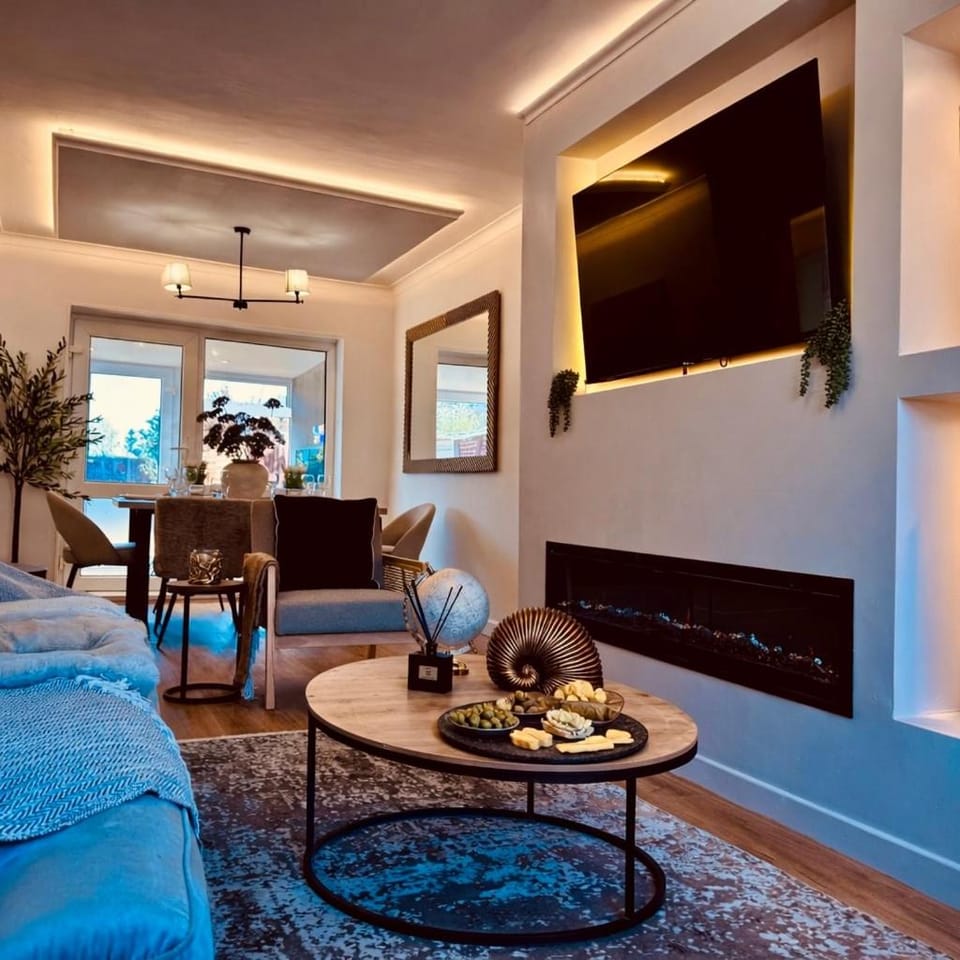 Dobson Family Hot Tub House House in Lytham St Annes