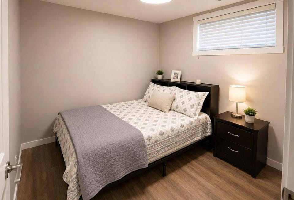 Private 3 Bedroom Guest Suite Apartment in Calgary