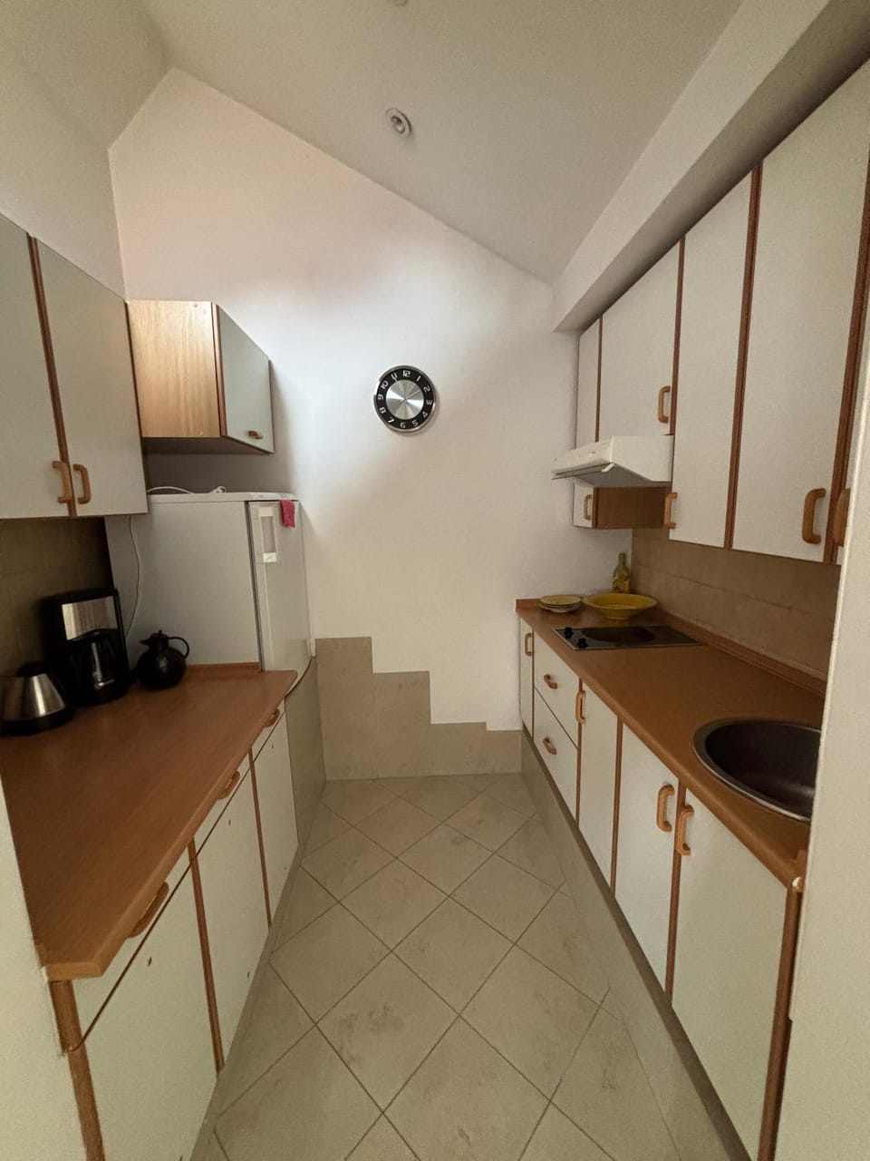 Cozy Apartment with Free Parking in Warsaw Sleeps 4, Close to Hotel Mrówka Conference Center Apartment in Warsaw