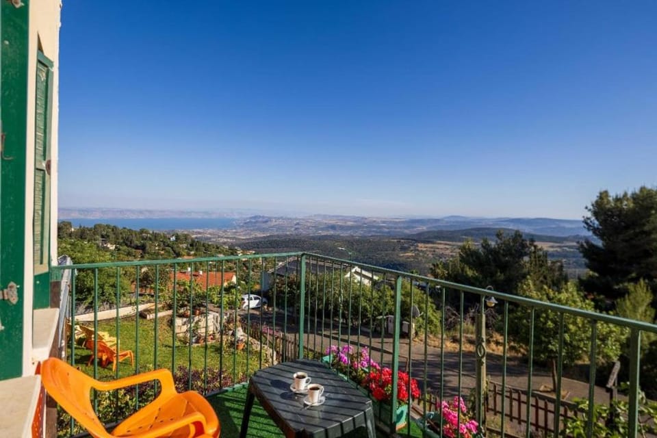 דונה דינה Donna Dina Bed and Breakfast in North District