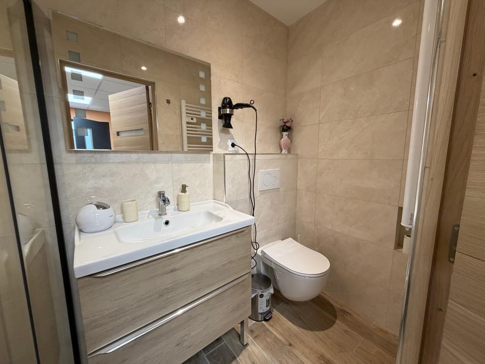Chambre double avec salle de bain privative Bed and Breakfast in Brittany