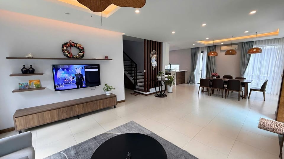 Luxury 3BR Villa, 3 Min Walk to Beach Villa in Phu Quoc