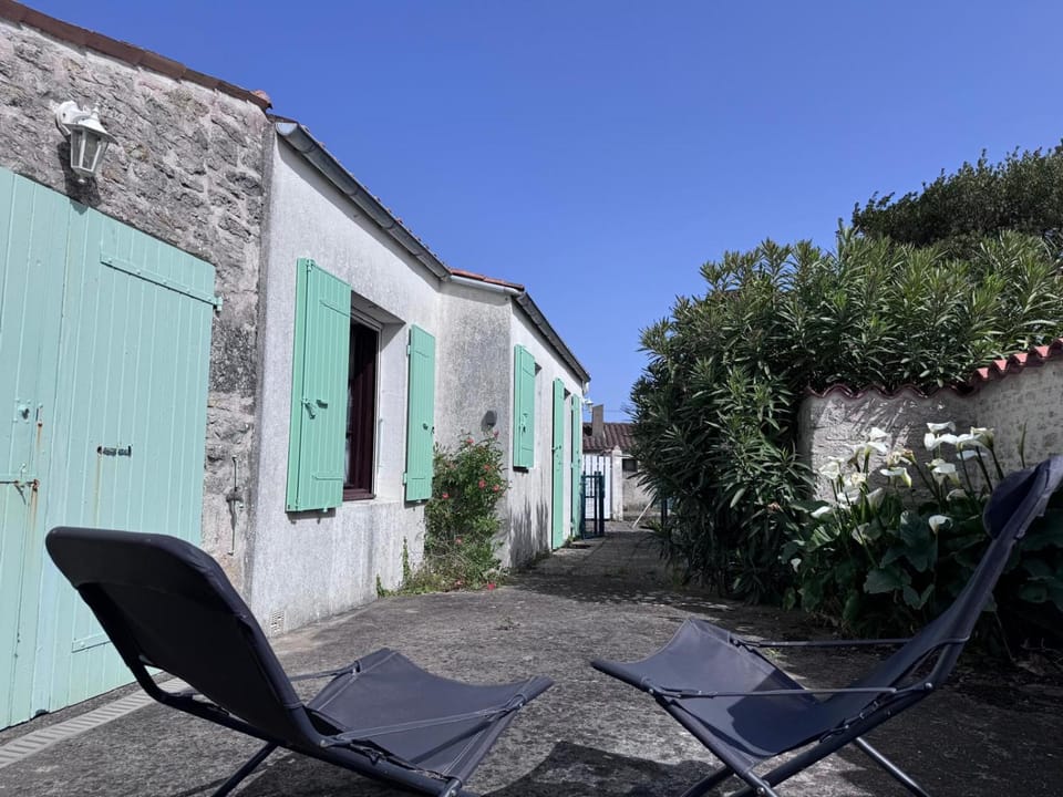 Maisonnette au centre de St Pierre House in Saint-Georges-d'Oléron
