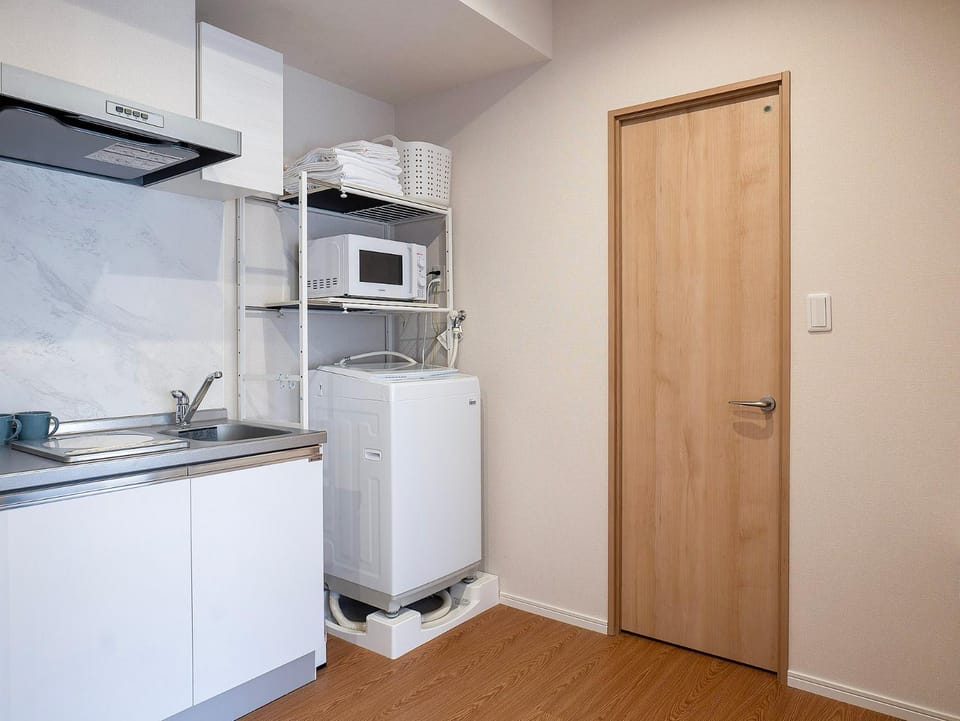TP201 2LDK Family Home, Access to JR Kinshicho and Oshiage, 1 Double Bed and 2 Single Beds, Sleeps 4 Apartment in Japan