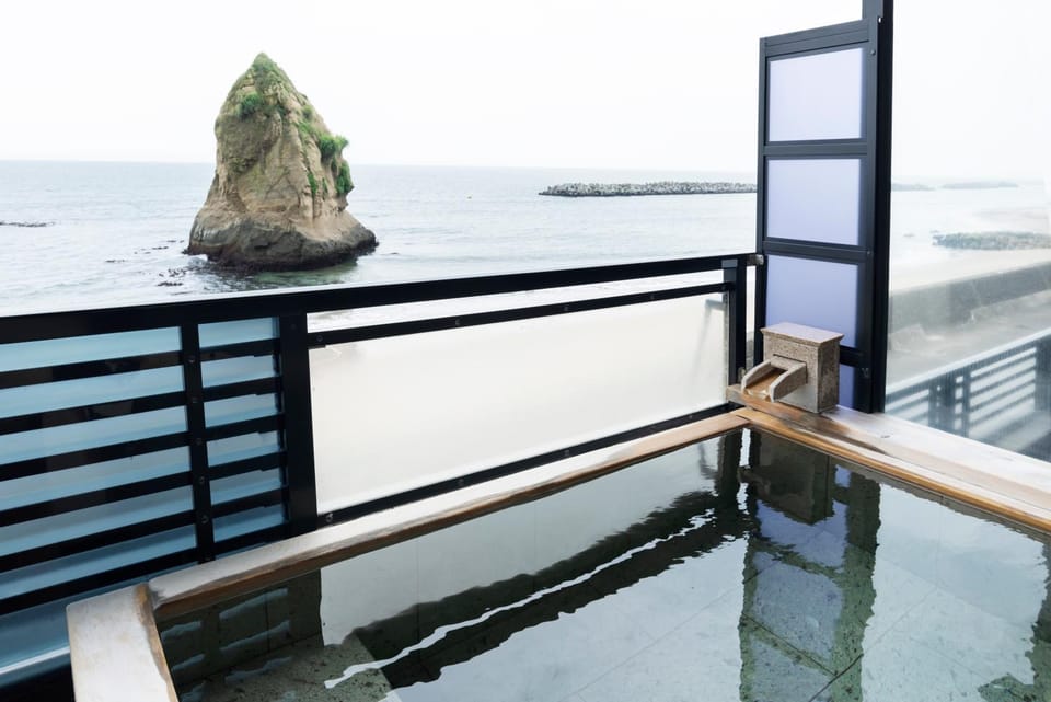 Natural landscape, Bathroom, Sea view