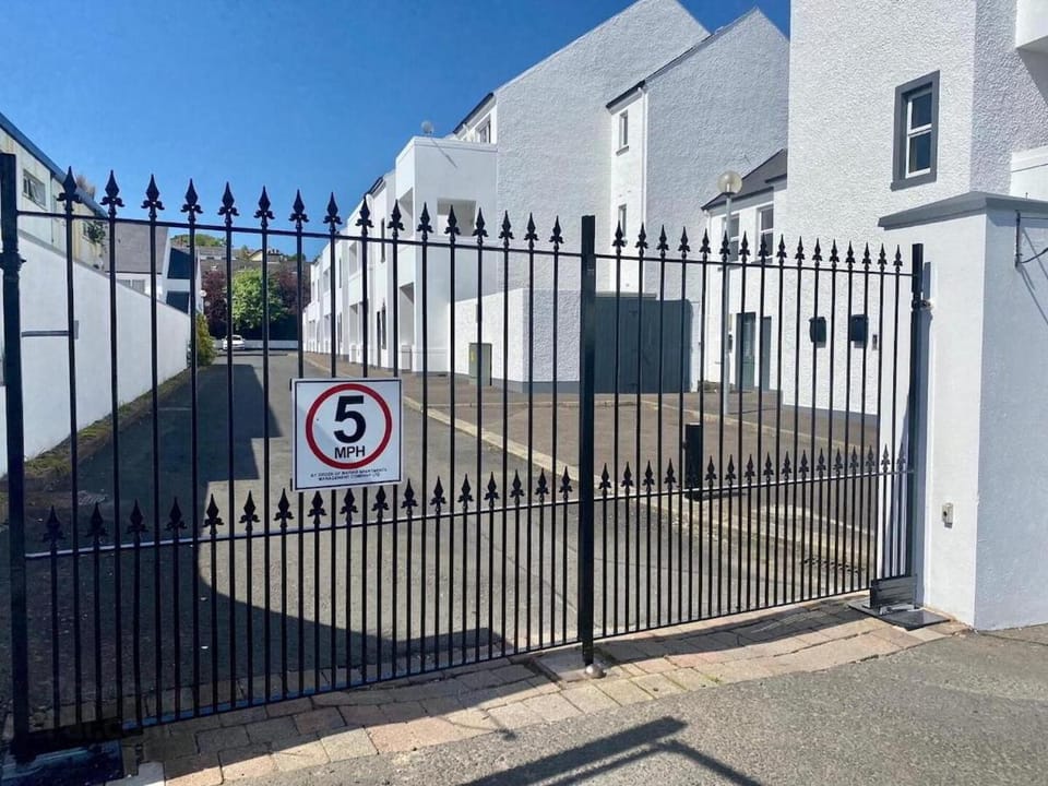 Stone's Throw Coastal Relaxed Causeway Coast Apartment in Ballycastle