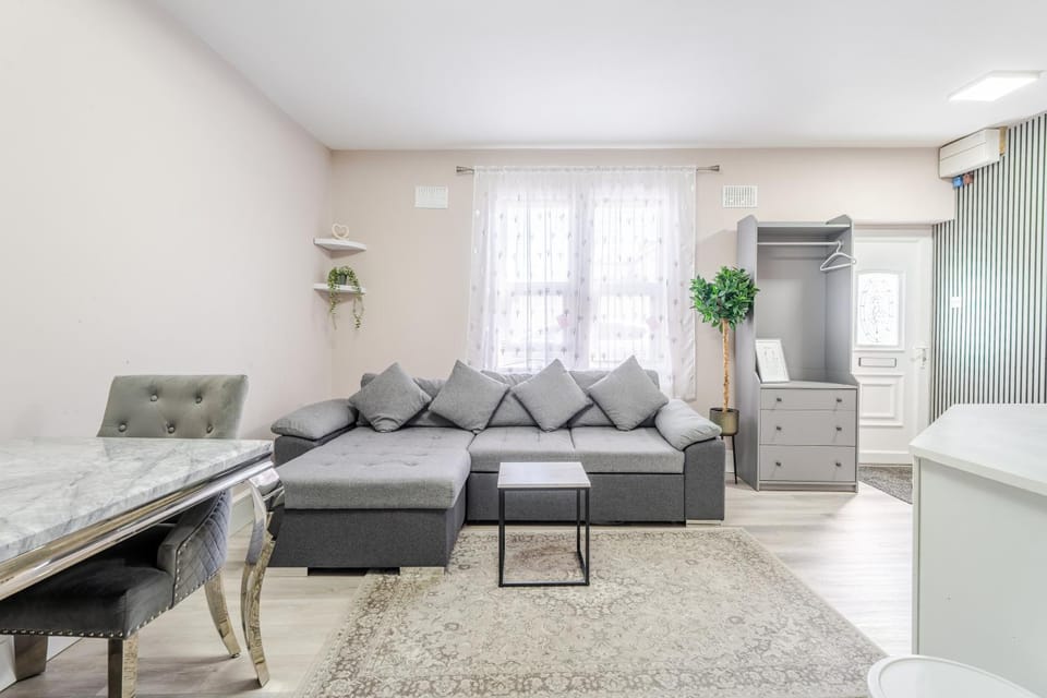 Delightful 1 Bedroom Apartment in Whitehall, Bristol Apartment in Bristol