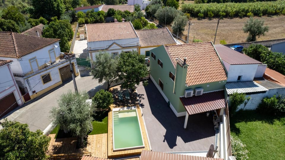 Property building, Day, Bird's eye view, Street view, Swimming pool