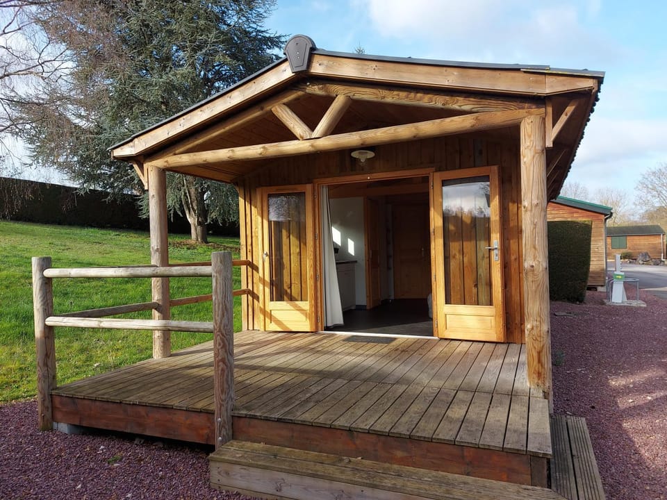 Camping Le Sans Souci Campground/ 
RV Resort in Normandy