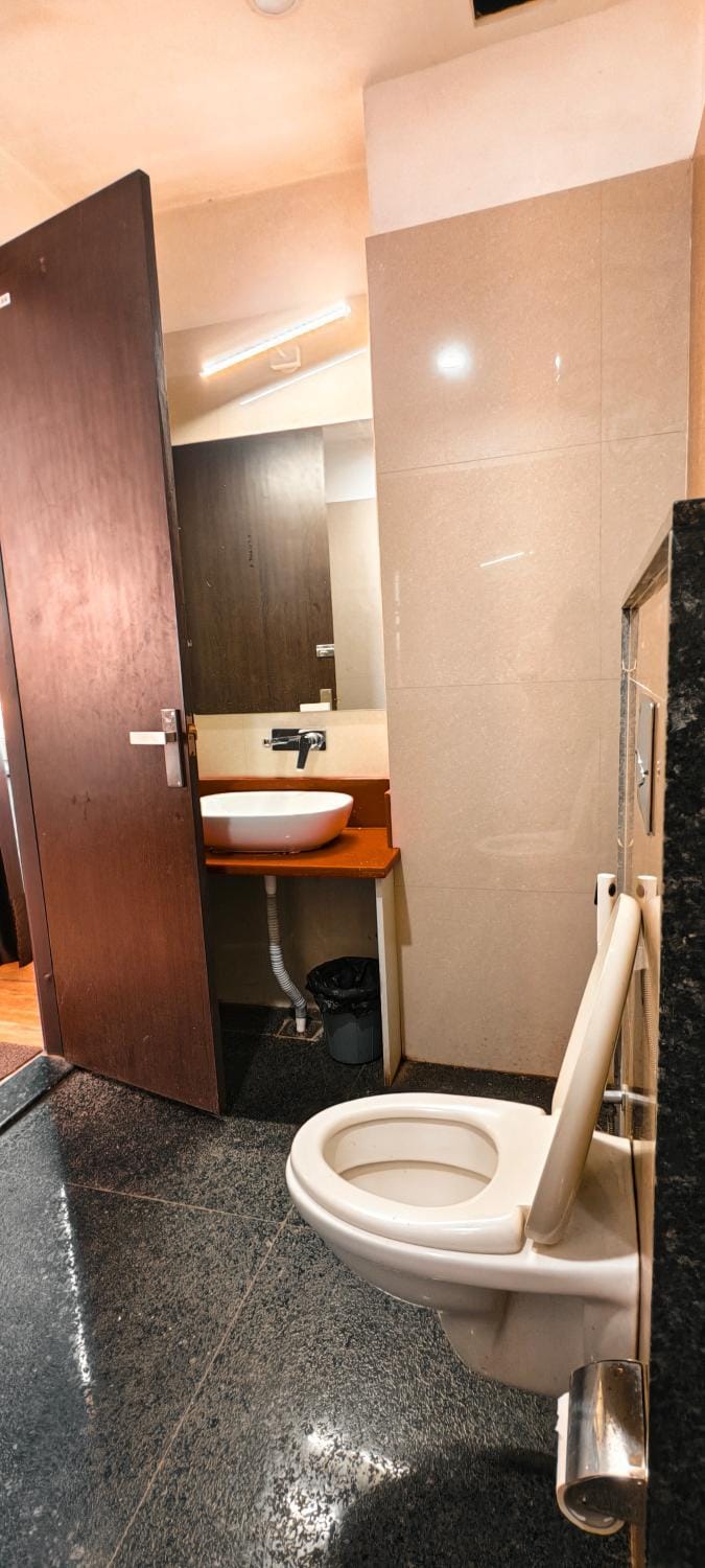 Toilet, Bathroom