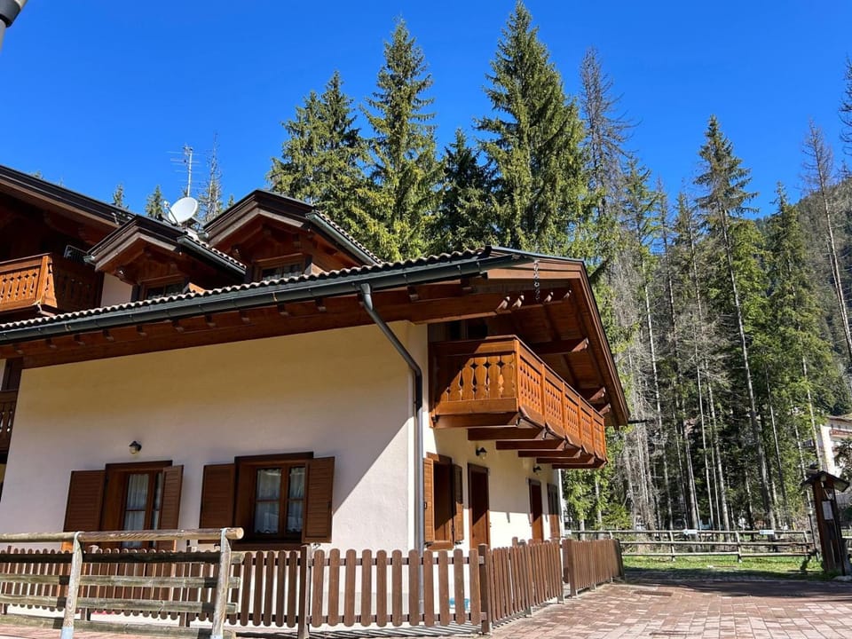 Cèsa Aurora House in Canazei