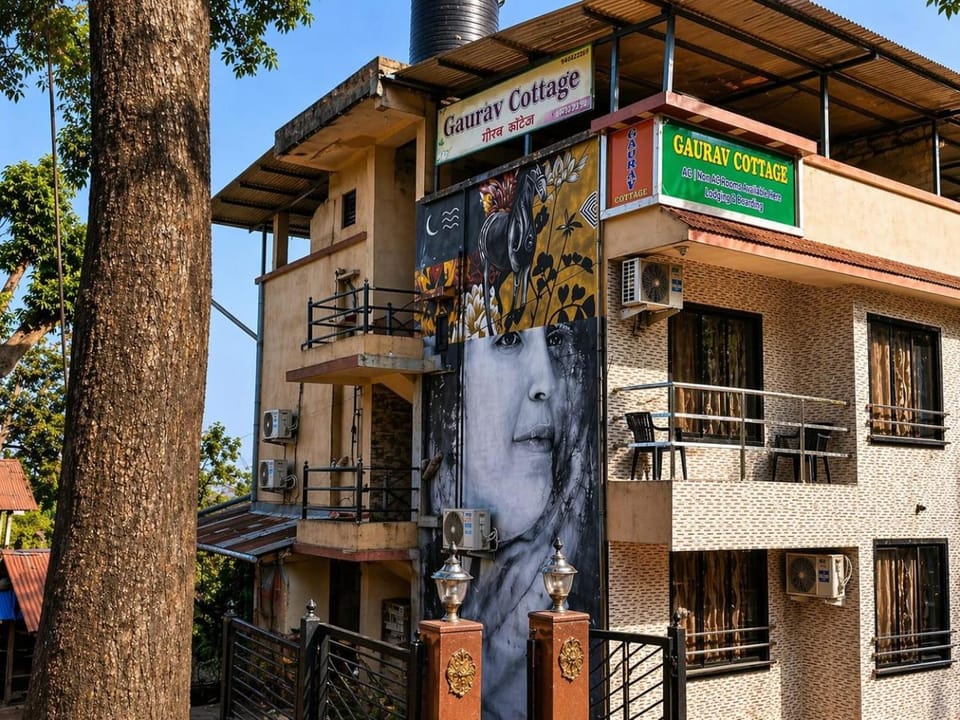 Property building, Balcony/Terrace, Street view