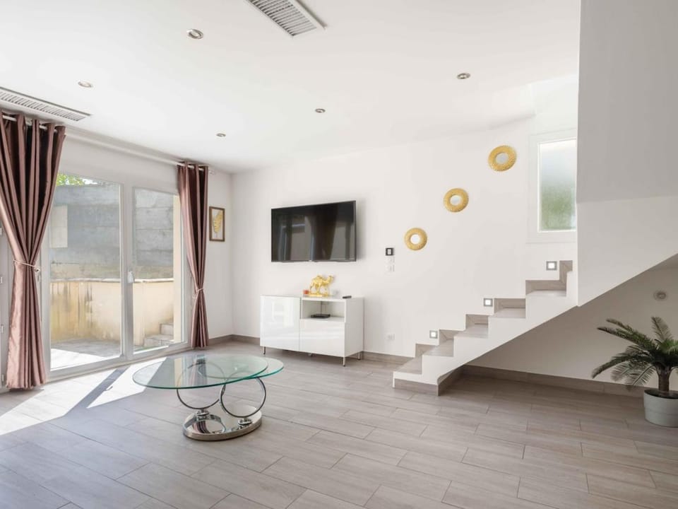 Villa des Lumières Apartment in Île-de-France