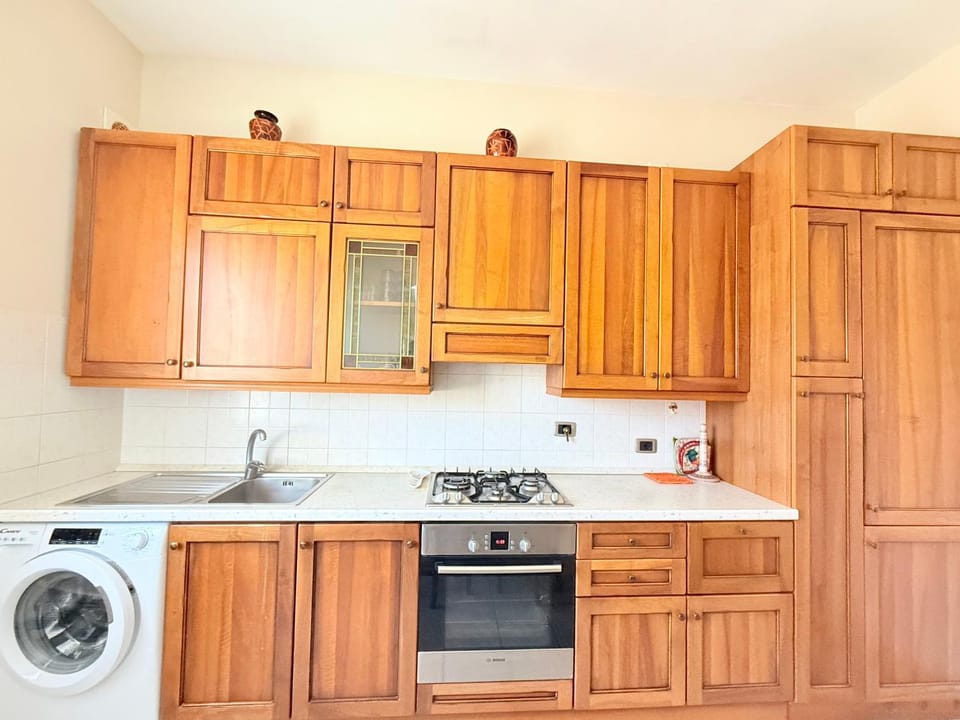 SE234 - Senigallia, trilocale in centro con terrazzo e aria condizionata Apartment in Senigallia
