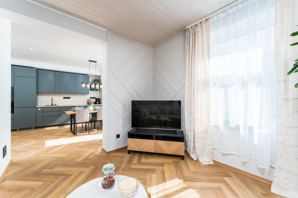 Communal lounge/ TV room, TV and multimedia, Living room