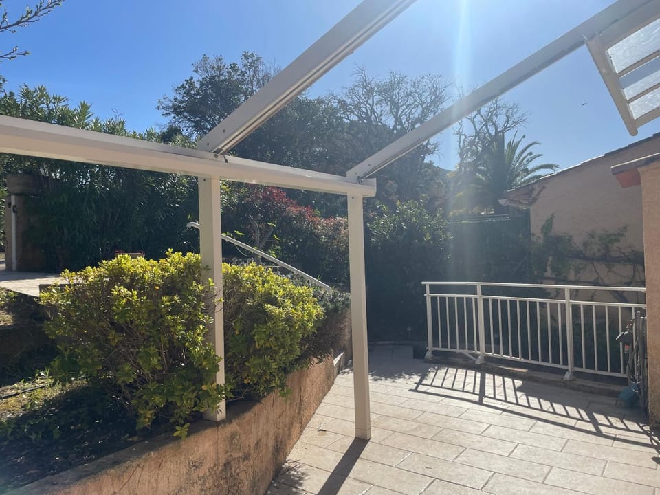 Patio, Day, Garden, Garden view