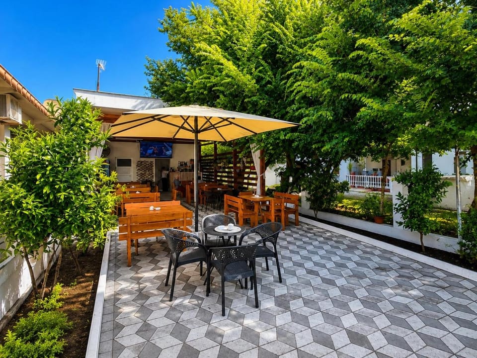 Day, Garden, Balcony/Terrace