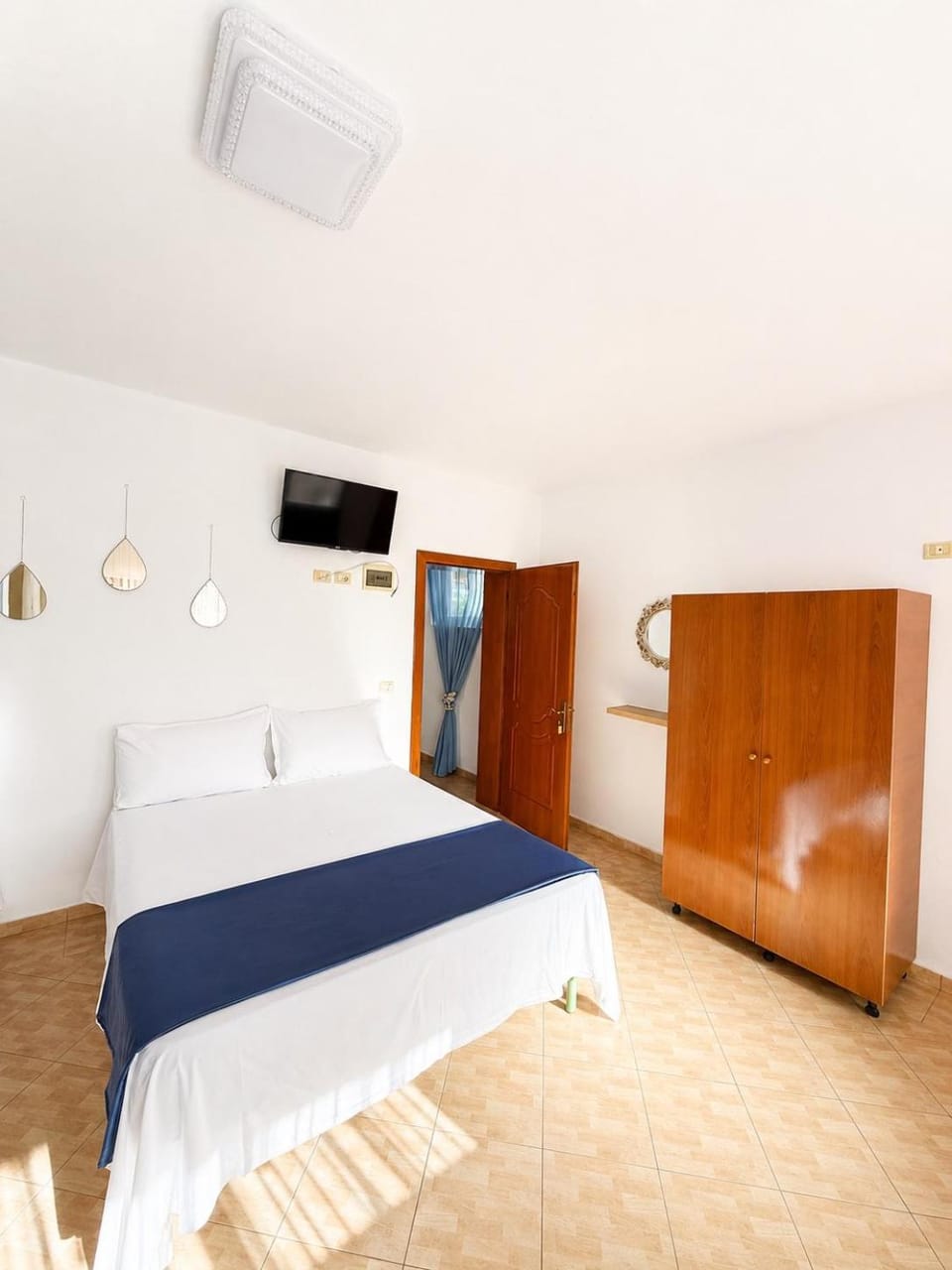 TV and multimedia, Bedroom, wardrobe, air conditioner