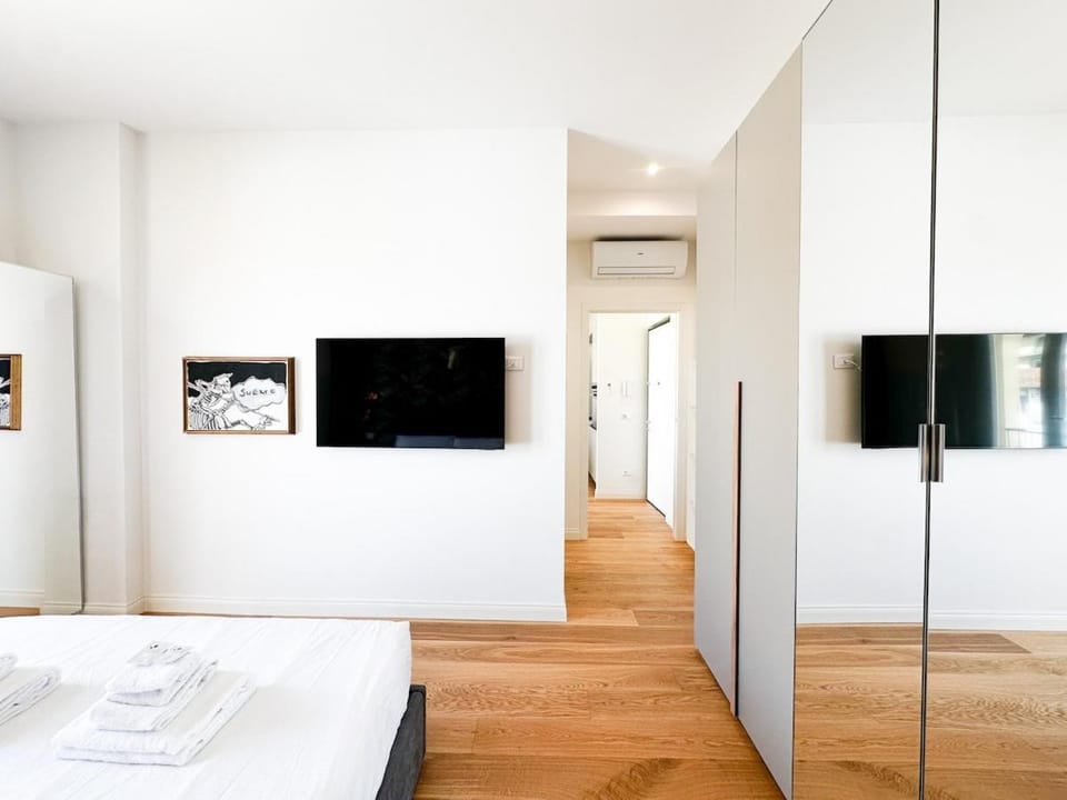 TV and multimedia, Bedroom