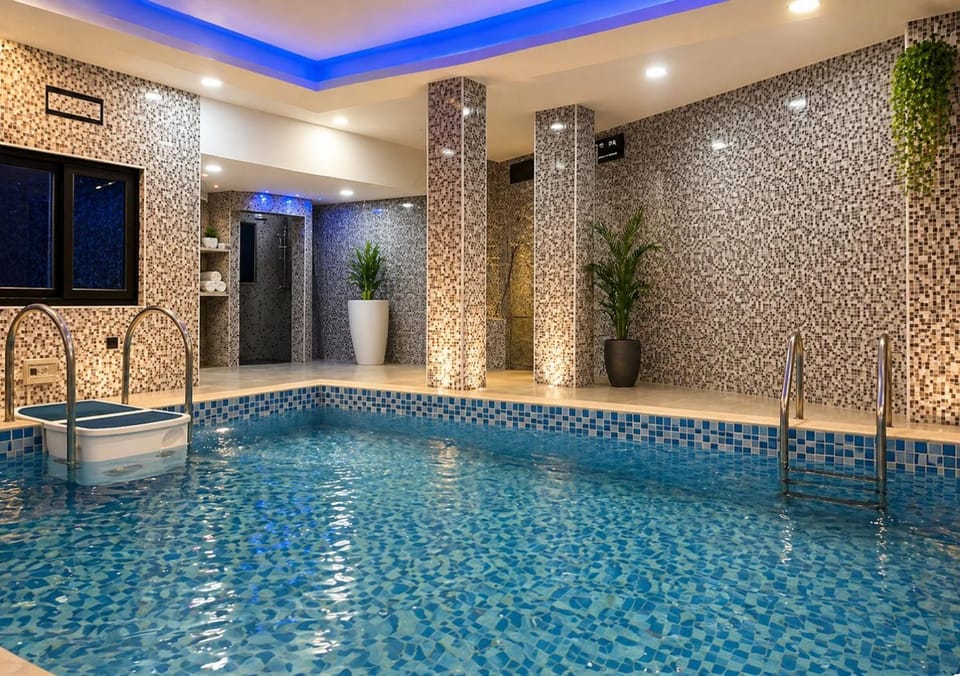 Property building, Pool view, Swimming pool, Swimming pool, Swimming pool