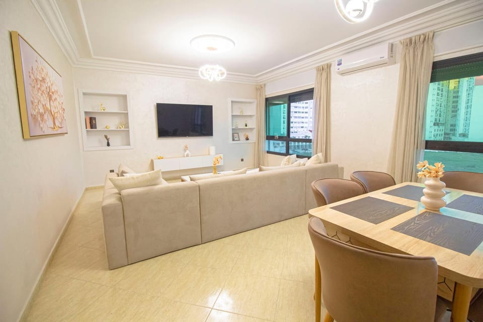 TV and multimedia, Living room, Dining area