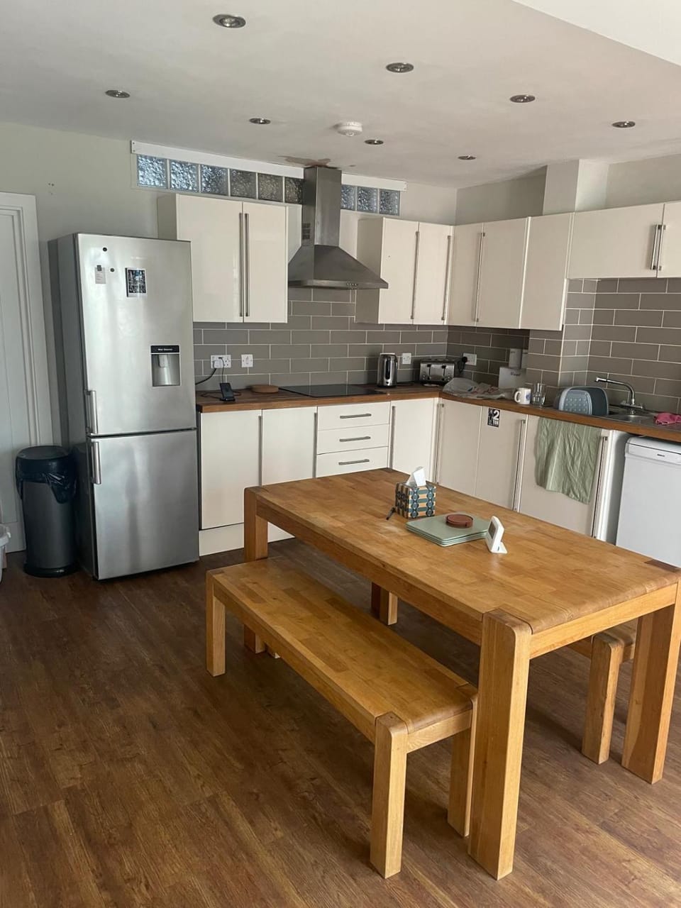 Dining area, kitchen