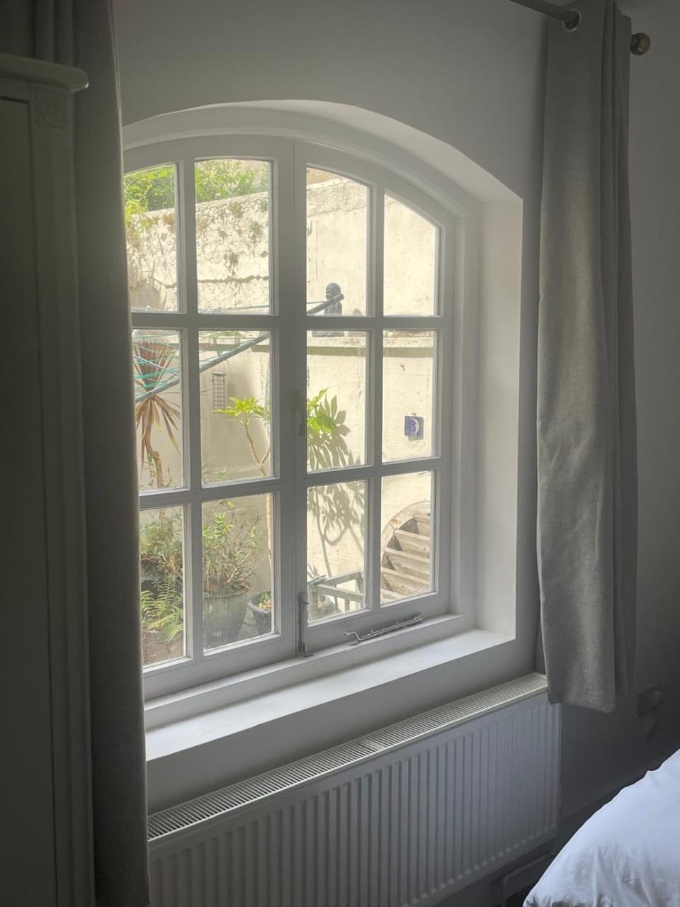 Bedroom, Inner courtyard view