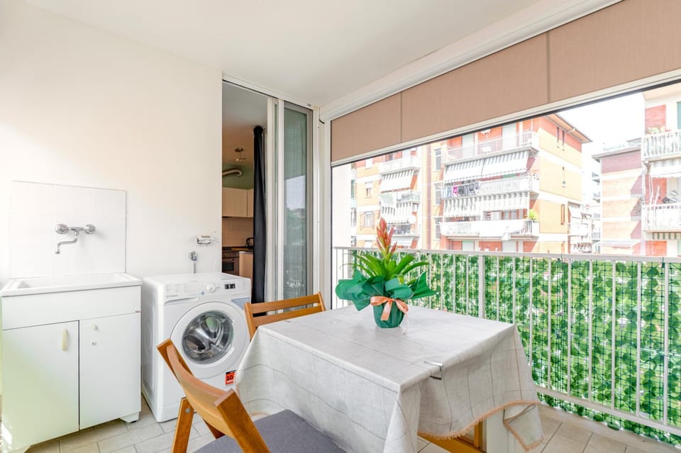 Balcony/Terrace, washing machine