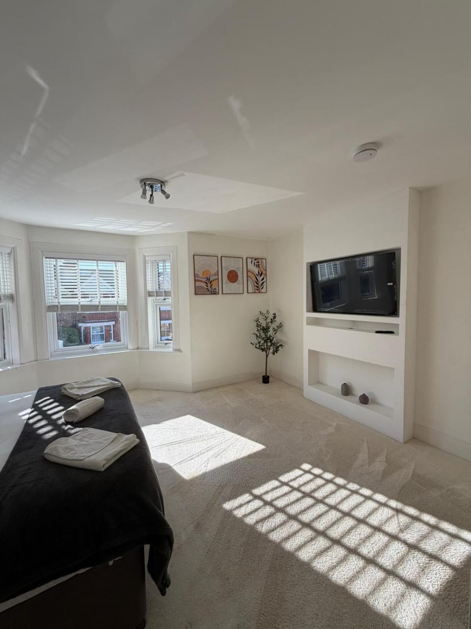 Stylish 4 Bed House Central Reading - Free Parking House in Reading